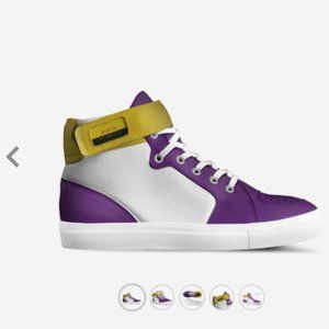 HI - TOP UNISEX SNEAKERS